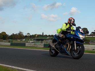 Motorbike training FREE CBT Direct access in Leicester, London, Loughborough, Hemel Hempstead, Aylesbury, Oxford , Great Missenden, Bromley, Beckenham , Wimbledon, Watford, Canterbury, Southampton, Glasgow, Edinburgh, Manchester, Leeds , Birmingham, Lincoln, Solihull, Stratford, Warwick, Bedford, Northampton, Kettering