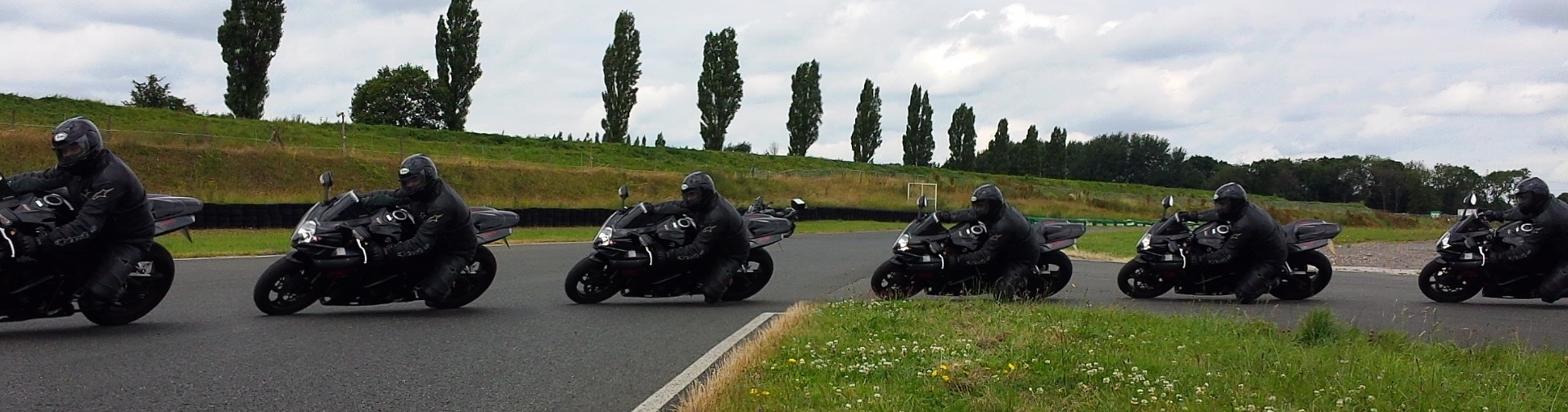 knee down course at Mallory Park